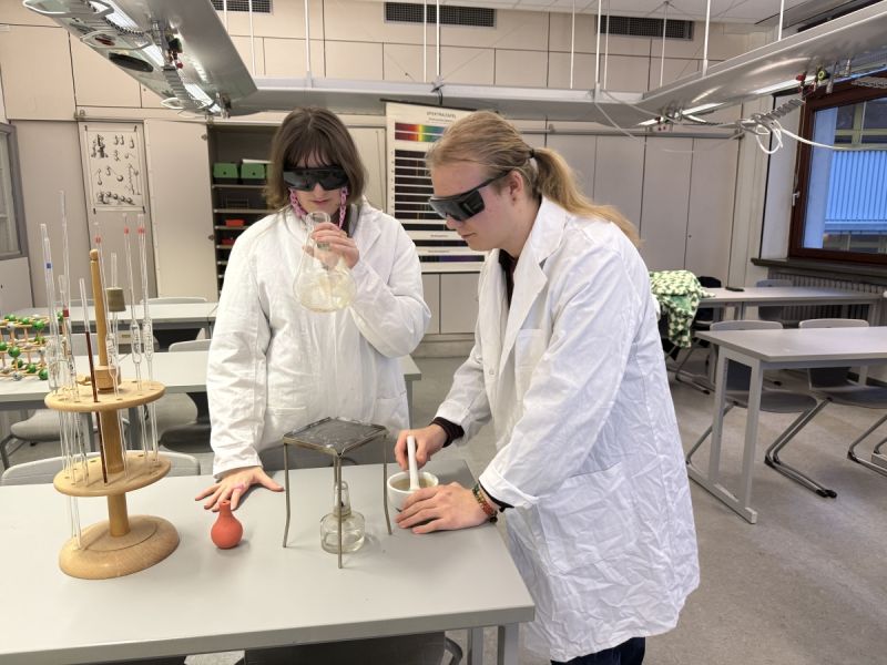 Chemie stellt sich vor