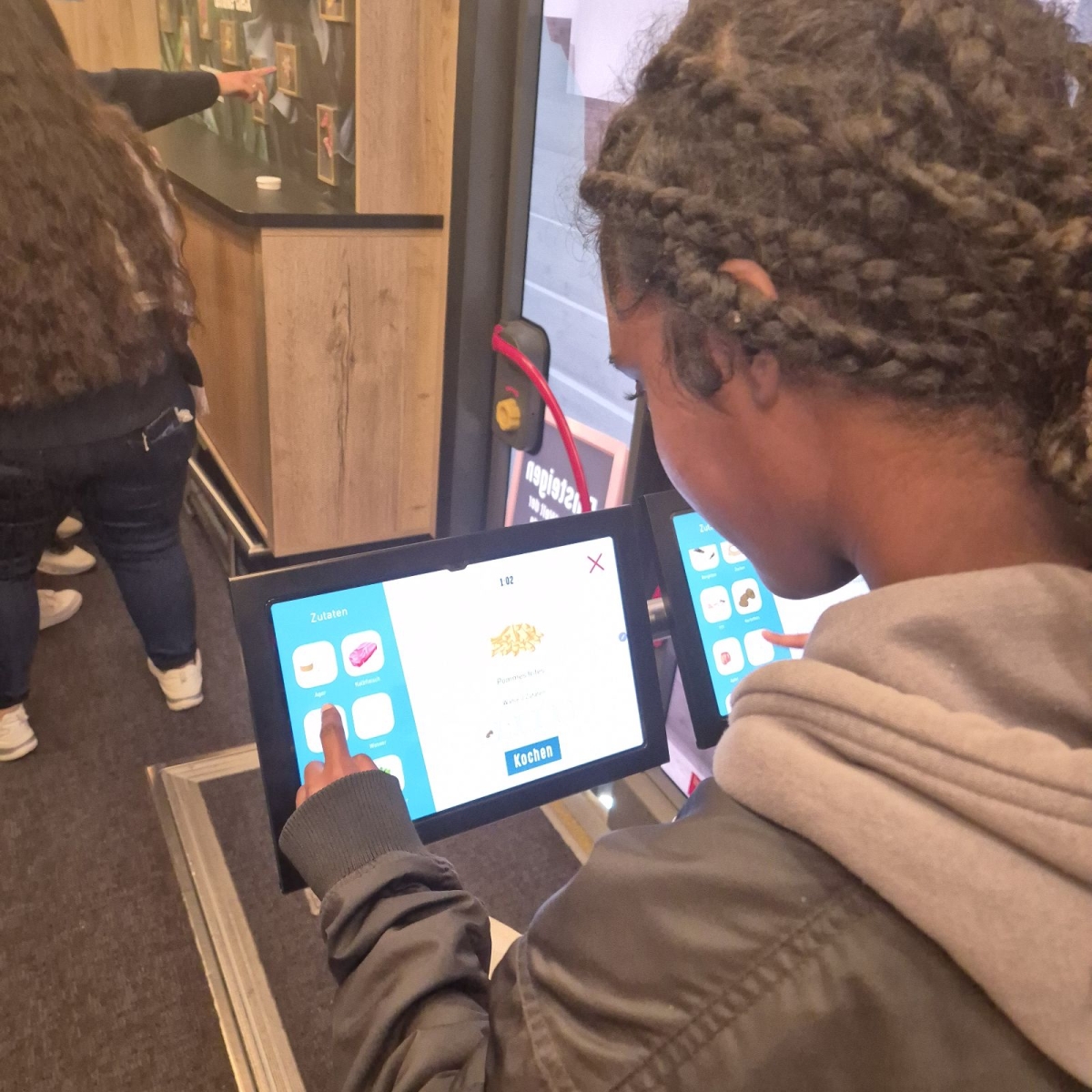 Das GastroMobil an der ABS mit spannenden Informationen.